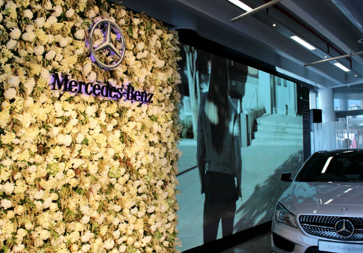 nzfw mercedes-benz flower wall nz fashion week