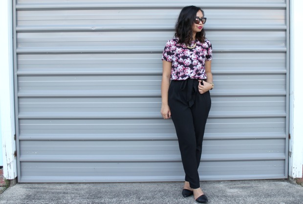 work ootd outfit high-waisted pants mirrou